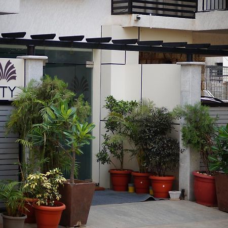 Royal Serenity - Kammanahalli Bangalore Buitenkant foto