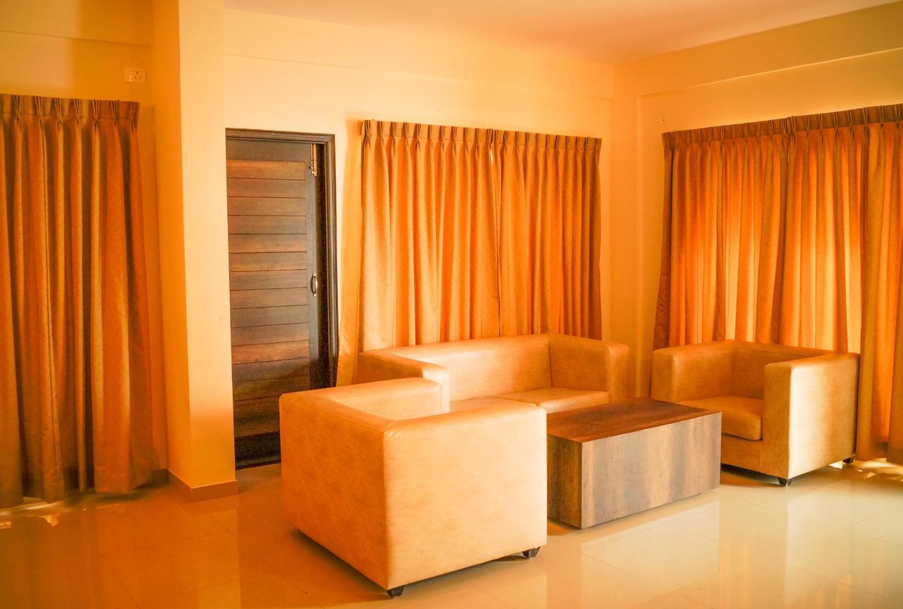 Royal Serenity - Kammanahalli Bangalore Buitenkant foto