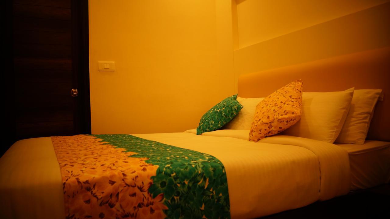Royal Serenity - Kammanahalli Bangalore Buitenkant foto