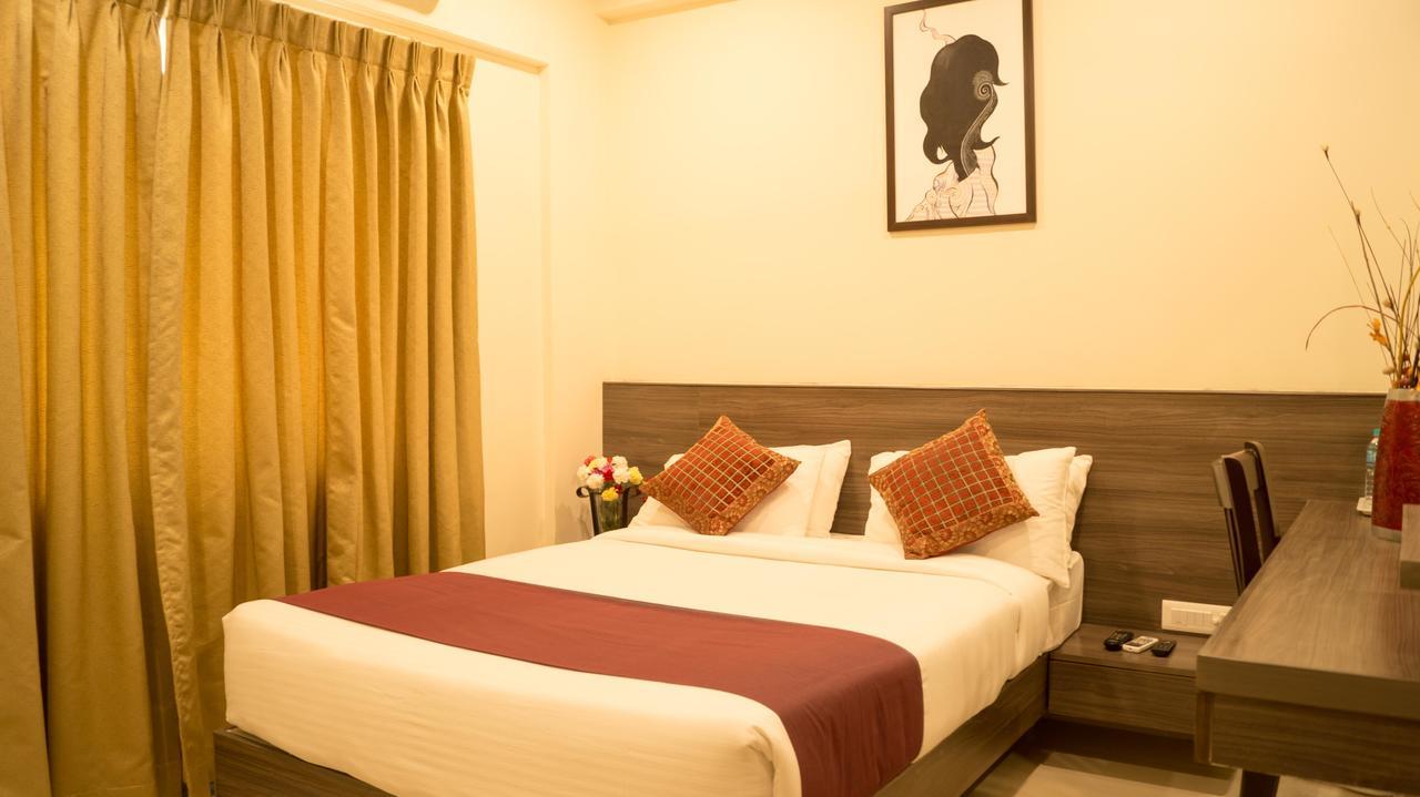 Royal Serenity - Kammanahalli Bangalore Buitenkant foto