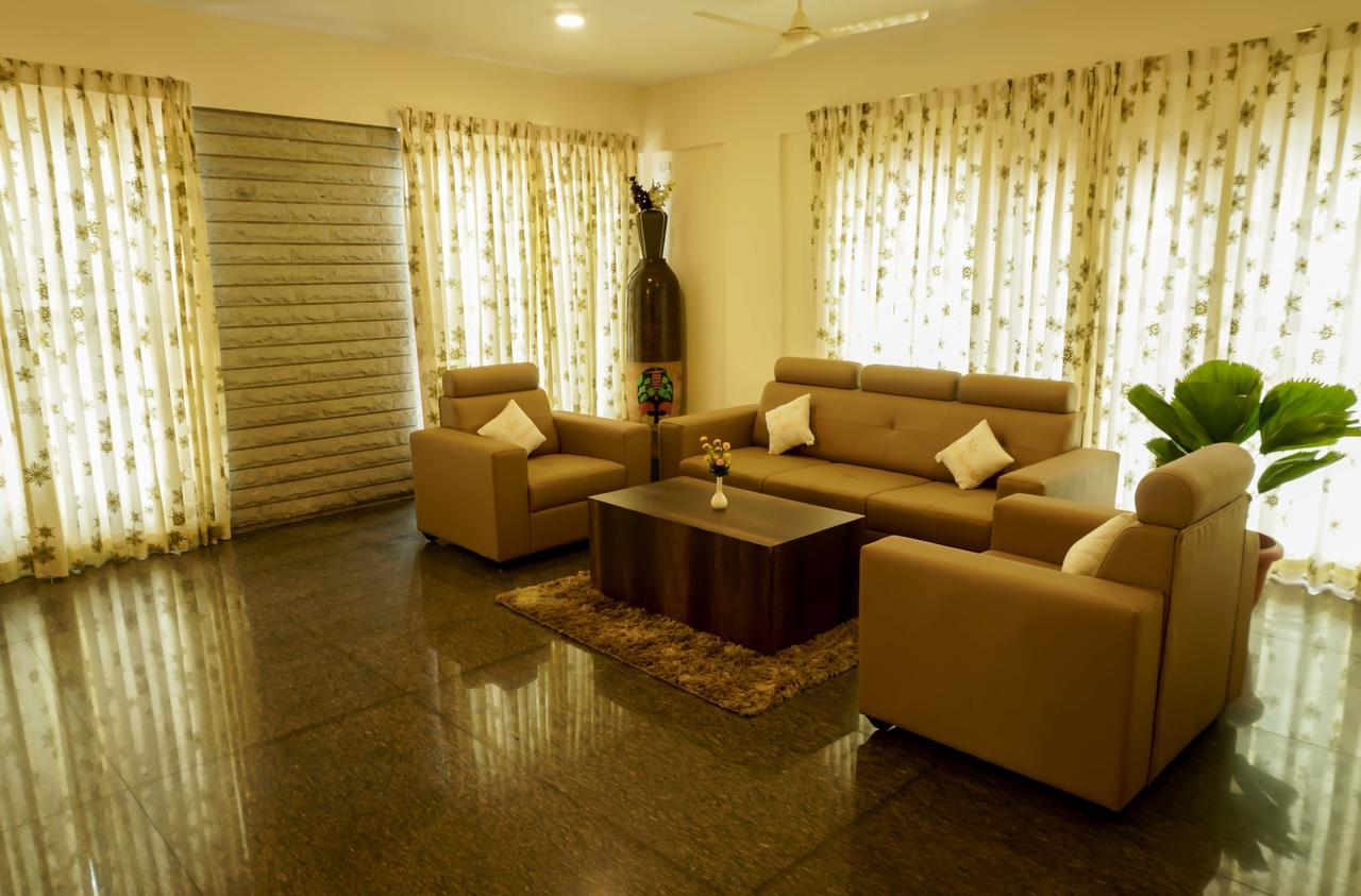 Royal Serenity - Kammanahalli Bangalore Buitenkant foto