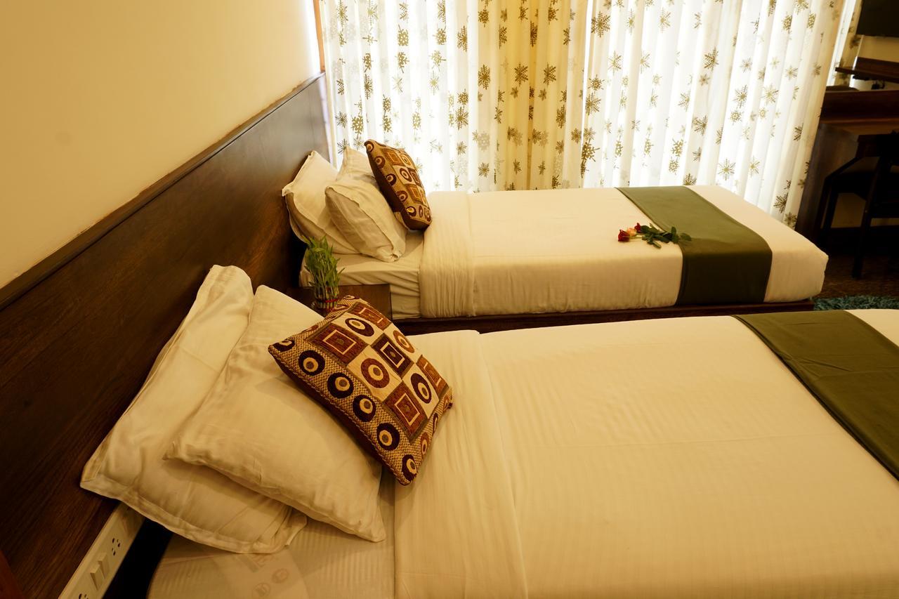 Royal Serenity - Kammanahalli Bangalore Buitenkant foto