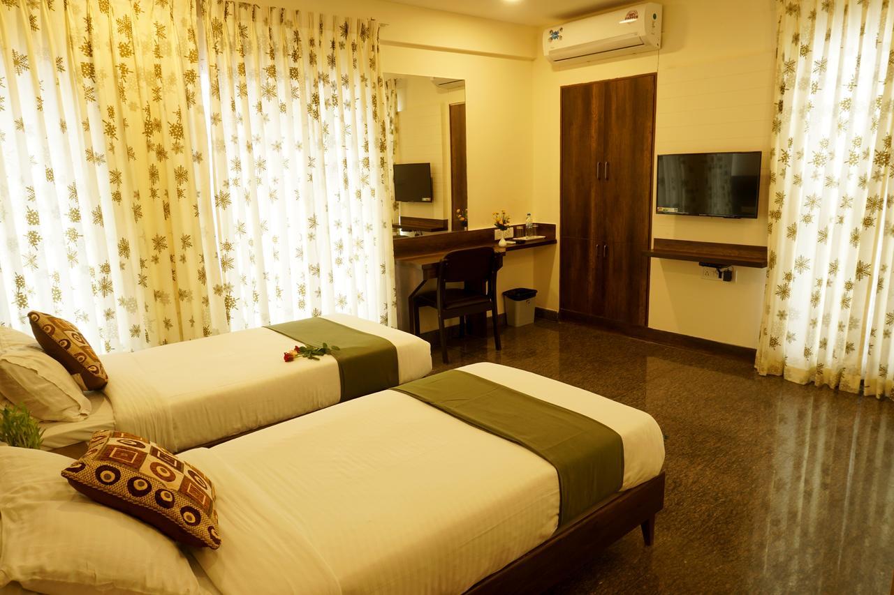 Royal Serenity - Kammanahalli Bangalore Buitenkant foto
