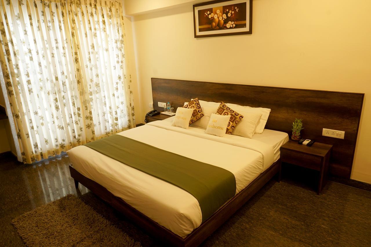 Royal Serenity - Kammanahalli Bangalore Buitenkant foto